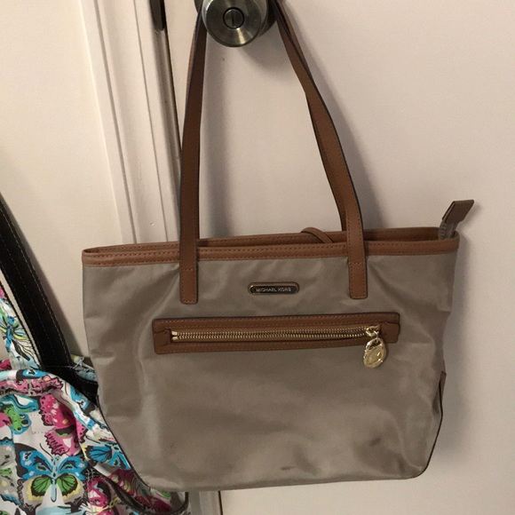 MICHAEL Michael Kors Handbags - Michael Kors purse tan and brown